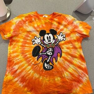 Disney Halloween Tshirt- Medium
